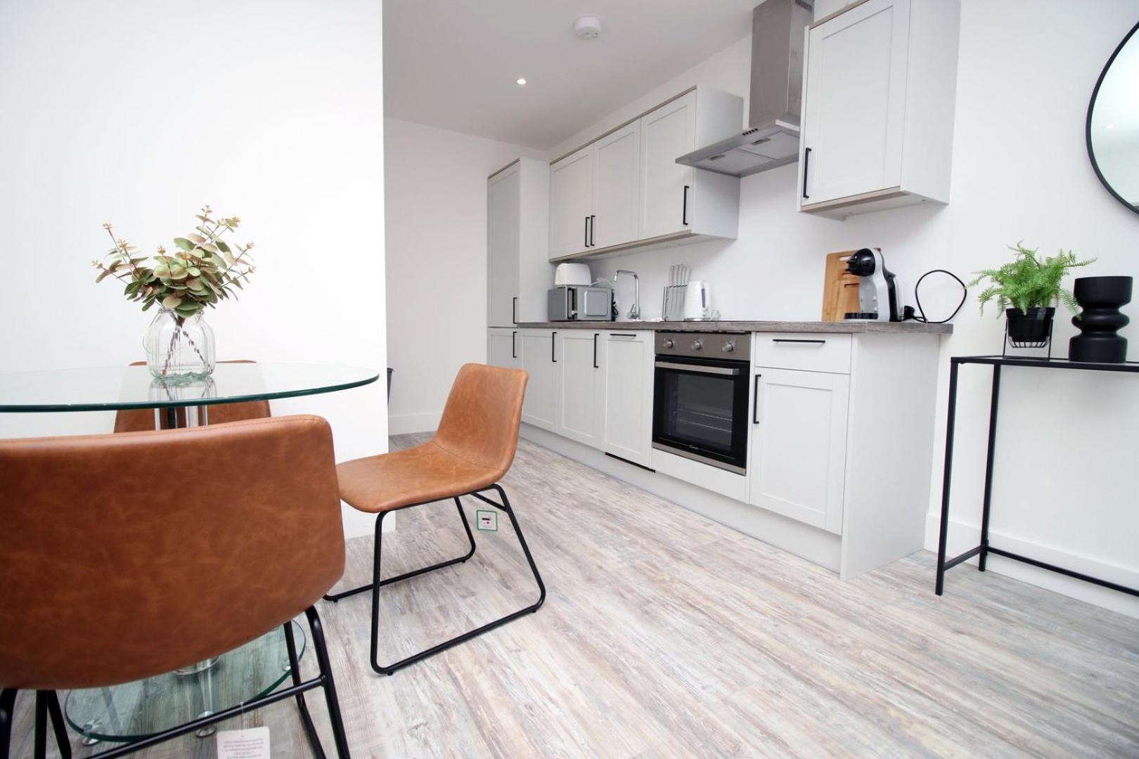 2 Bedroom With Free Parking スウィンドン エクステリア 写真